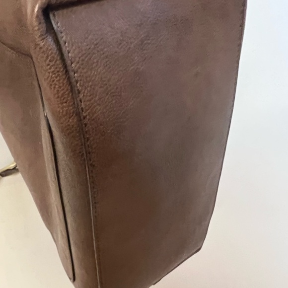 Vegan leather hobo shoulder bag - Picture 3 of 4